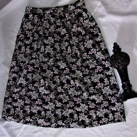 Sag Harbor Dresses & Skirts - NWOT black  petite  medium woman small long skirt